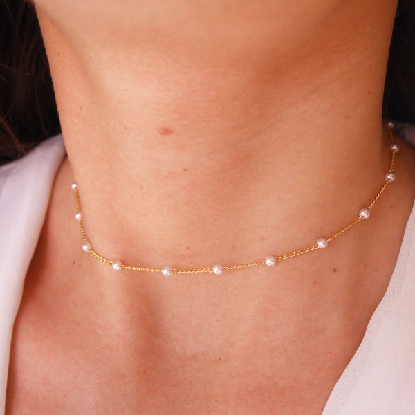 Collier choker ras du cou - Perles d'eau douce blanche - collier court ultra fin minimaliste - Collier perles - collier doré - collier court