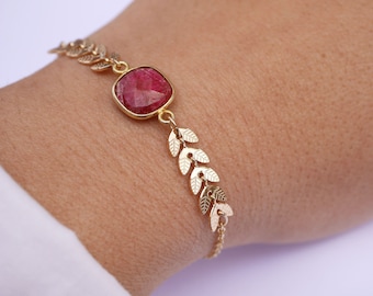 Bracelet plaqué or - Pierre Rubis Fuchsia - Bracelet doré - Pierre Rose Fuchsia - Chaîne épis plaquée or - Bijoux pierre - Rubis serti carré