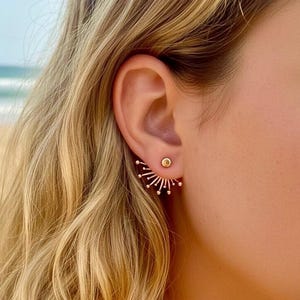 14 Karat vergoldete Ohrringe – Blumenperlen – Ohrstecker für Vorder- und Rückseite – Gold – Ohrstecker für runde Ohrläppchen