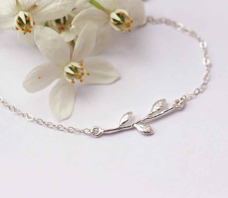 Cadeau fête des mères Bracelet branche avec feuilles bracelet en argent massif 925 bracelet fin et élégant bijoux demoiselle d'honneur image 4