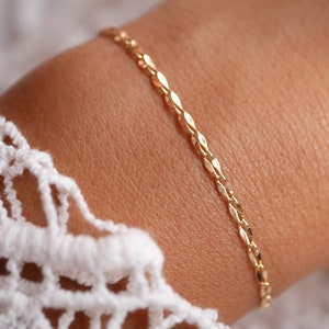 Gold Plated Curb bracelet - Woman Curb bracelet - Gold bracelet - Thin bracelet - Minimal - Thin Curb - Stackable - Wedding Jewelry