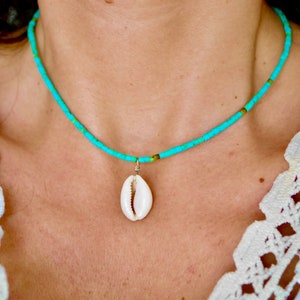 Choker Necklace - White Cowrie Shell -  Turquoise stone Beads - Waterproof - Blue - Short Necklace - Summer Jewelry - Beach Necklace