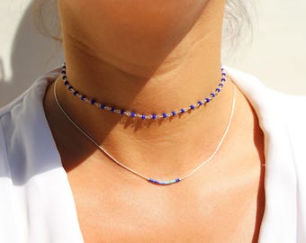 Lot de 2 colliers choker fin ras du cou chaîne en argent et pierres calcédoine bleu électrique, perles miyuki bleu