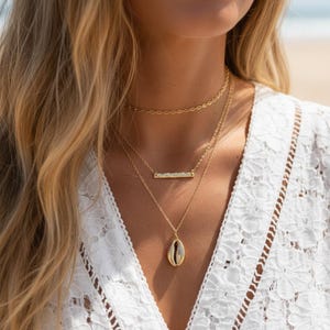 Set of 3 Gold Layered Necklaces – Hammered Bar, Cowrie Shell & Choker – Gold Plated Necklace Set – Boho Chic Multi Layer Jewelry – Stackable