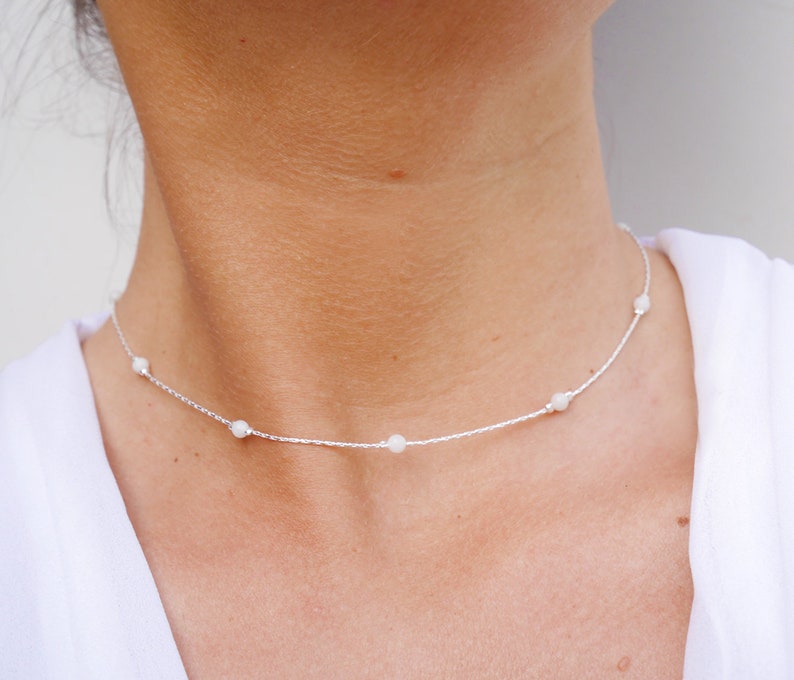 Collier Ras Du Cou Argenté Avec Pendentif - Chaîne Serpent Et Médaillon Strassé - Longueur 40cm + Rallonge