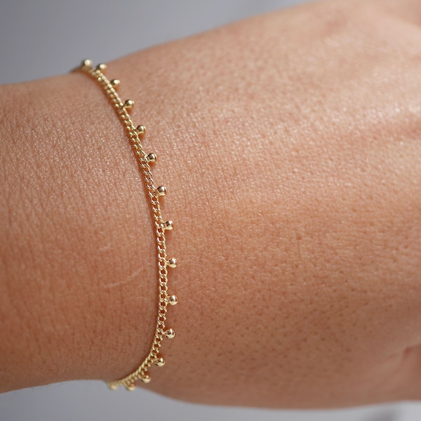Bracelet gourmette fine plaqué or  - bracelet chaine boules dorée - bracelet minimaliste - Bijoux fin - gourmette femme doré - empilable