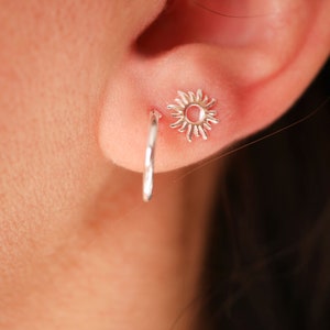 Set of 2 Minimalist Sterling silver stud earrings - silver Sun earrings - Sun jewels - Tiny Hoop Earrings - Small Circle Earrings