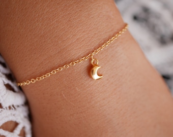 Bracelet plaqué or lune - bracelet croissant de lune - bracelet doré - mini lune - bracelet fin doré - bijoux lune - empilable