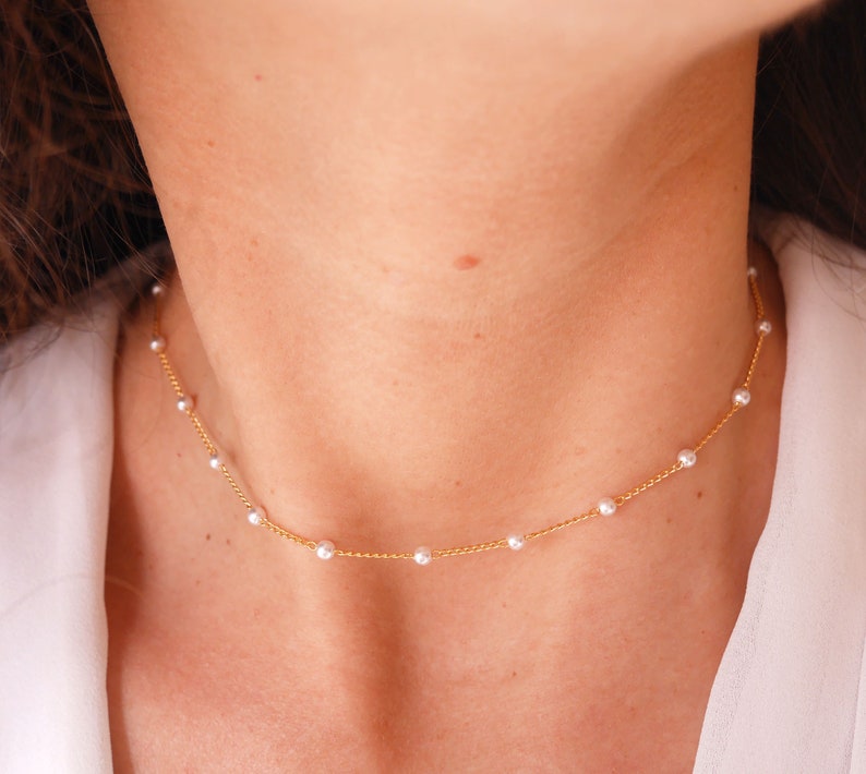 Collier choker ras du cou Perles d'eau douce blanche collier court ultra fin minimaliste Collier perles collier doré collier court image 3