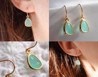 Christmas Gift - Mint Stone earrings - Drop earrings - Gold plated Earrings - Glass stone - Stone Jewelry - Mint Jewels - Mint and Gold