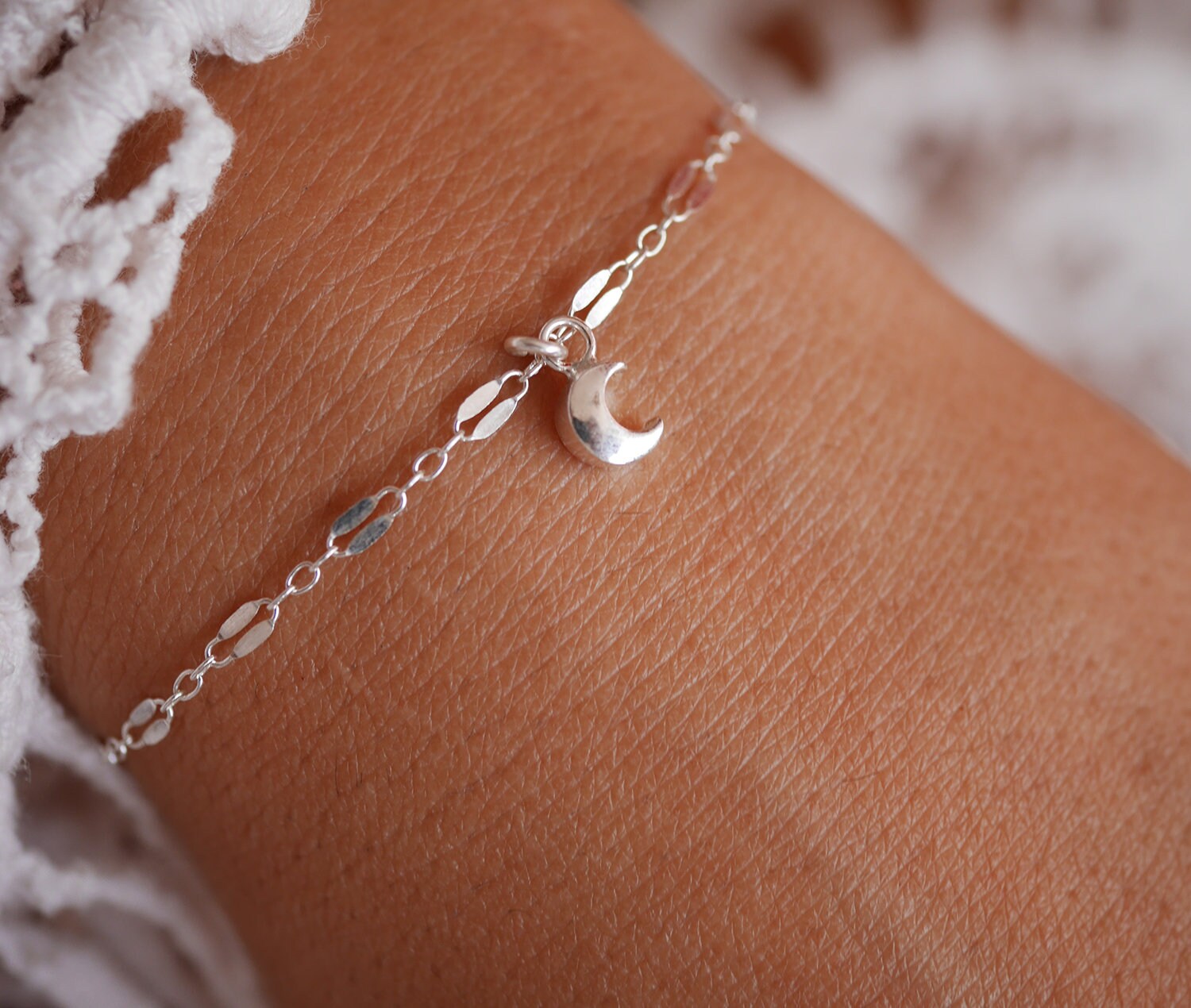 アクセサリー CROSSING STAR & MOON BRACELET Amazon.com: Dainty Star Moon Bracelets 925 Sterling Silver