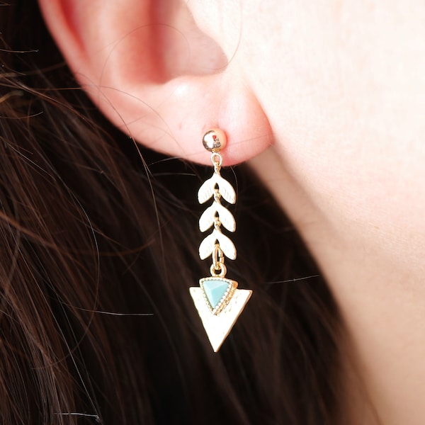 Boucles d'oreille - Triangle - Plaqué or - Pierre - Turquoise - Bleu - Métal martelé - Chaîne épis - bijoux géométrique - Doré -Flèche -Boho