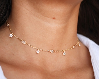 Gold plated chain choker - Star and Strass Gold plated chain necklace - delicate wedding jewel - stackable necklace - Glass Choker Necklace