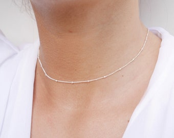 Collar gargantilla de cuello - collar minimalista ultra delgado - canal satélite de plata sólida 925 - collar de plata - collar corto delgado
