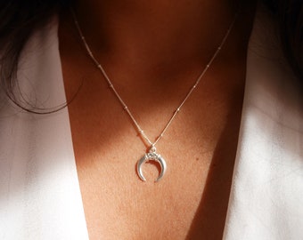 Crescent Silver Moon Necklace - Double Horn Necklace - Sterling Silver Moon Neckalce - boho everyday necklace - bohemian moon necklace