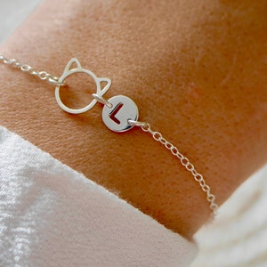 Pulsera cabeza de gato - plata 925 - Personalizada - Letra del alfabeto - linda pulsera delgada - Joyería para gatos - Amantes de los animales