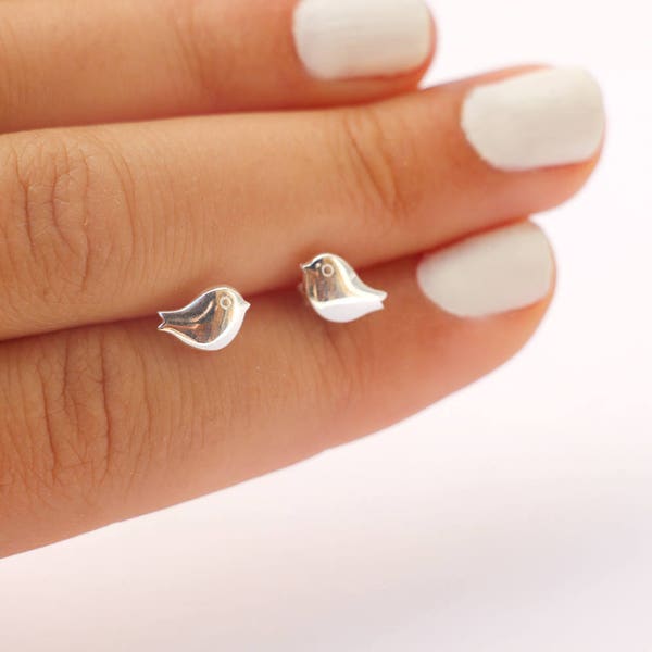 Minimalist Sterling silver stud earrings - silver bird earrings - birds jewels - delicate wedding earrings - young girl stud earrings