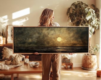 Ingelijst wanddecoratie met een sfeervol oceaanlandschap en volle maan, groot horizontaal zeegezicht.