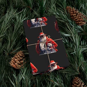 Kitty Christmas Santa Wrapping Paper, Xmas Holiday Metro Claus & Animal Christmas Festive Black Gift Wrap