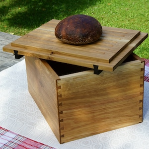 Oak bread bin - Wood bread box - Handmade bread bin