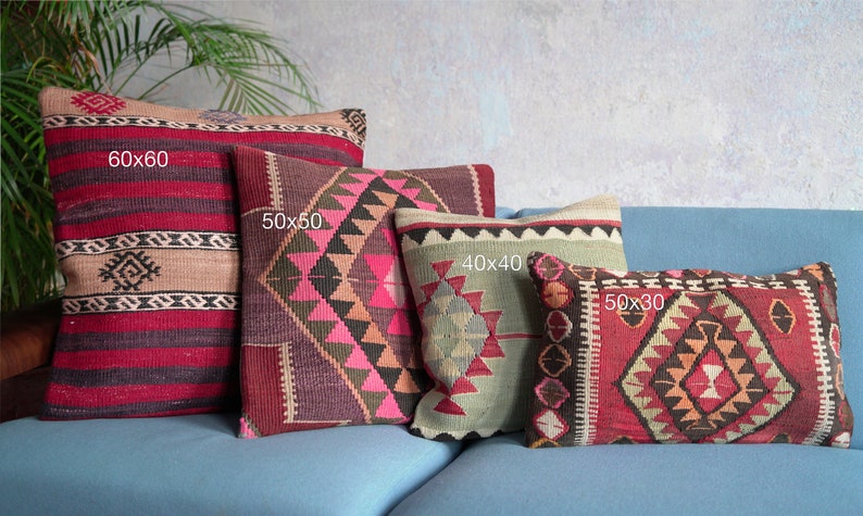 60 x 40 cm Wool boho cushion. Unique vintage kilim pillow from Anatolia