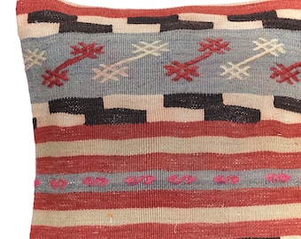 40 x 40 cm. Unique kilim cushion pillow.