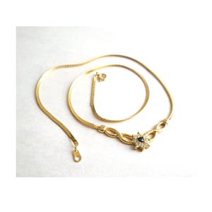 CHOKER NECKLACE; Art Deco Style Necklace, Gold Tone Chain and Flower Motif Decor, For Her, Chic and Timeless Design Necklace, 2000s.