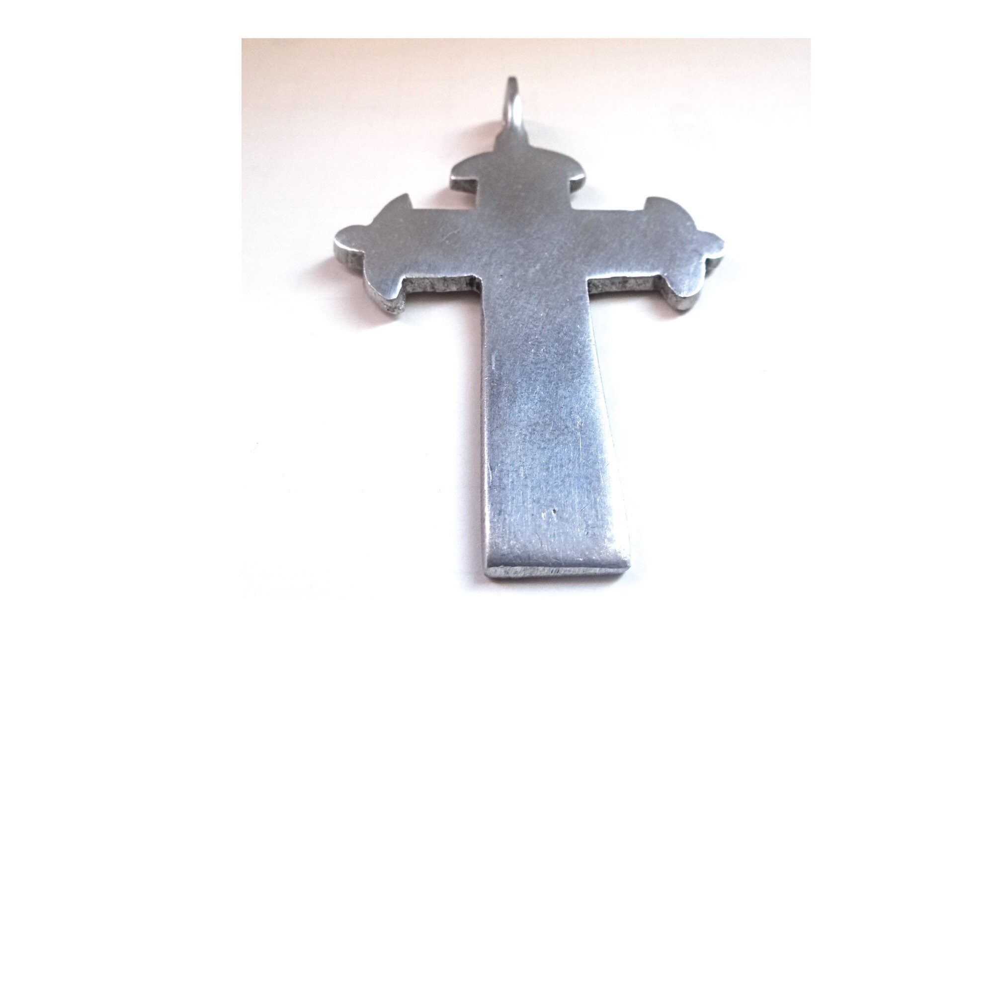 Vintage Grande Croix en Aluminium; Années 50; Design Minimaliste; Pour Elle ou Pour Lui; Collectible