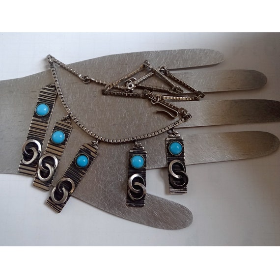 Collier Brutaliste Années 70 En étain Martelé Avec Cabochon Rose - Bijou Suédois