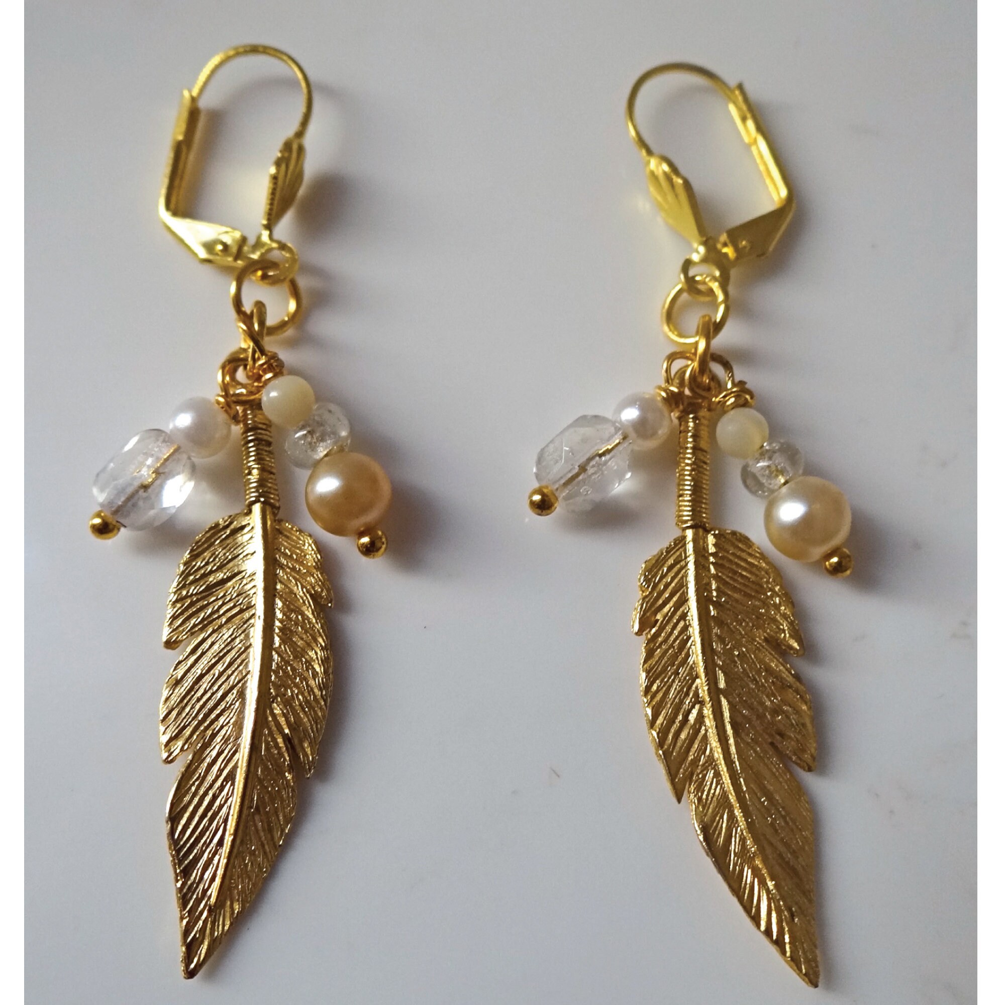 Boucles D'oreilles Vintage Perruches En Métal Doré, Plume Et Perle De Verre - Années 2000