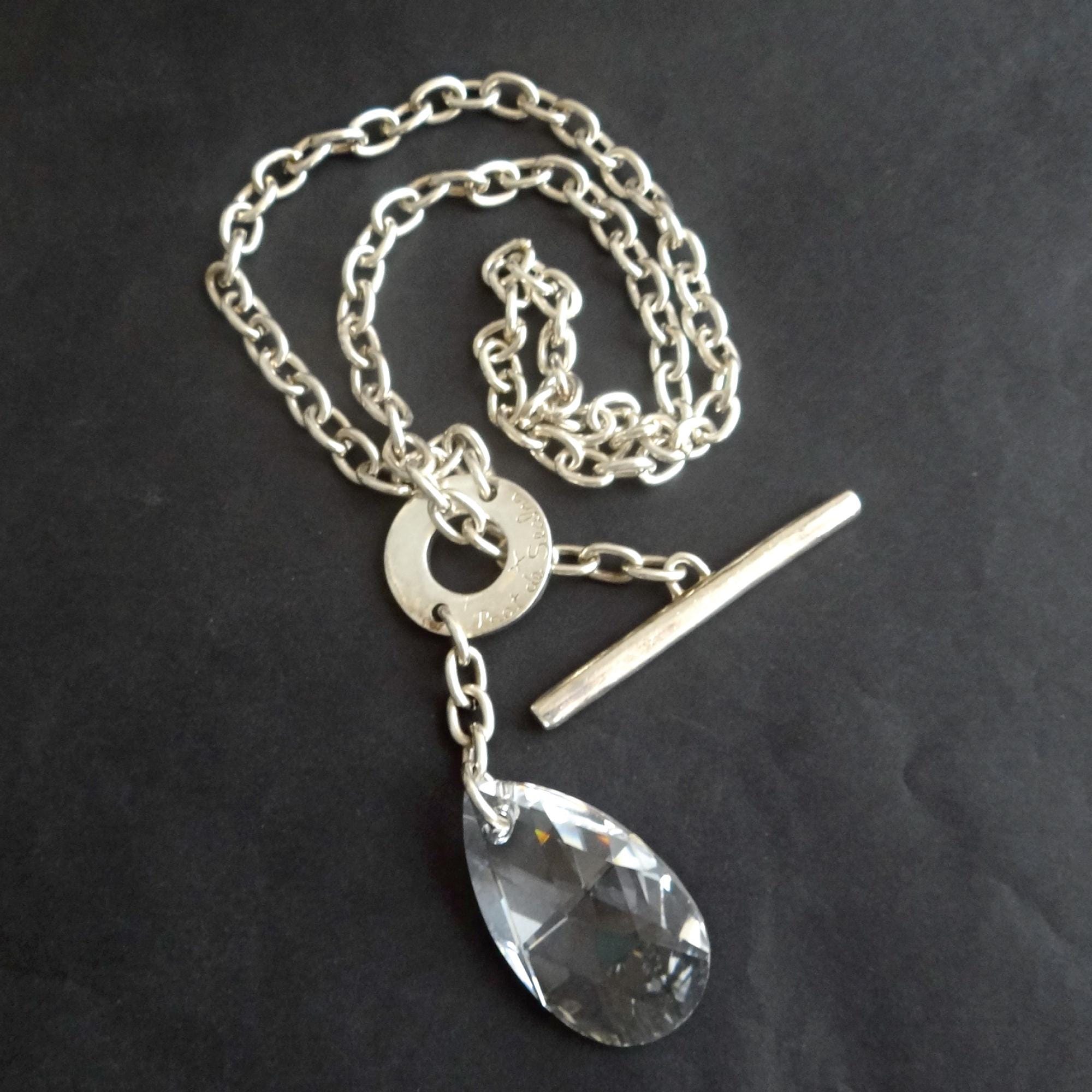Collier Avec Pendentif Argenté Prat De Seabra En Très Bon état - Occasion