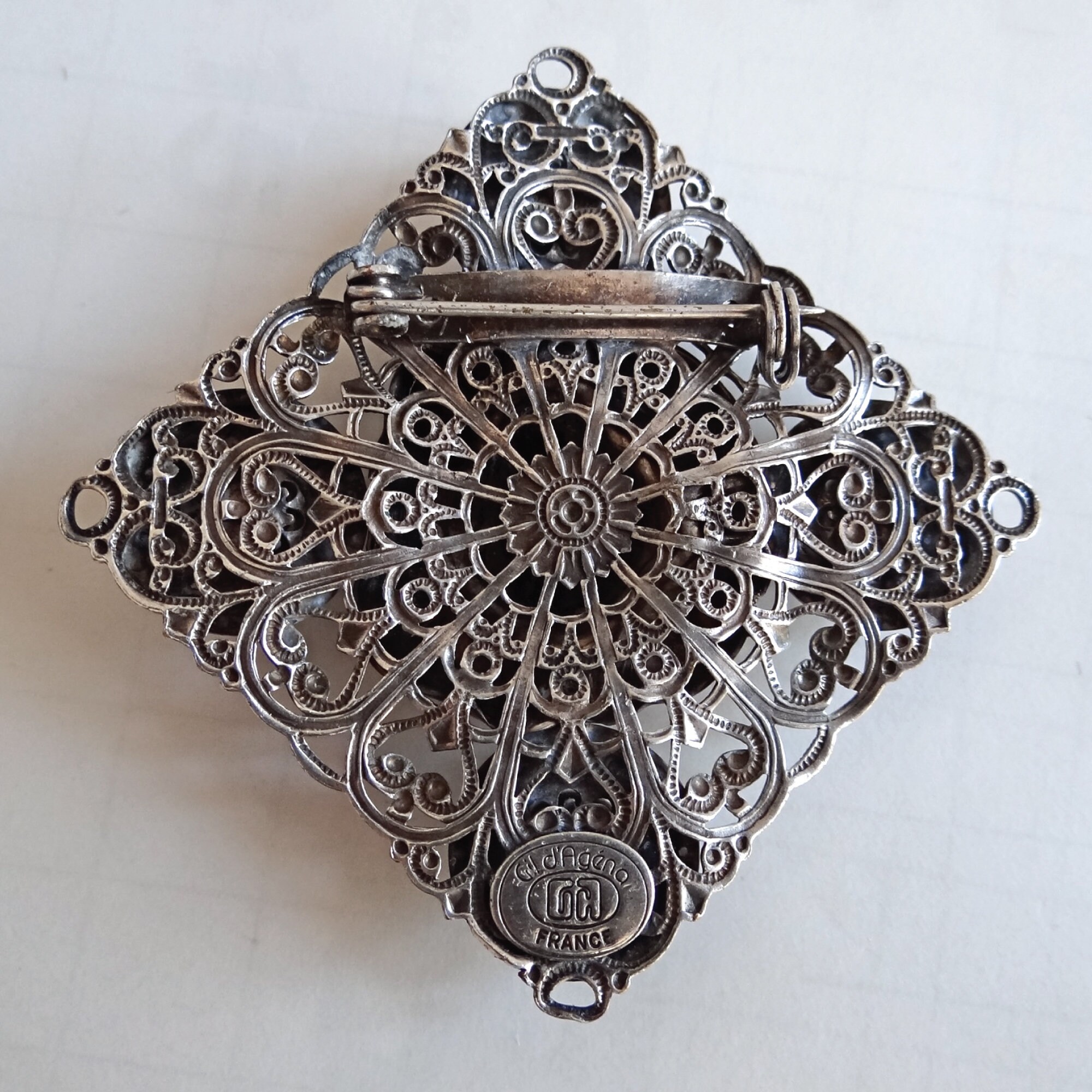 Broche Vintage Gil Agena - Pierre Rubis, Finition Dorée, Occasion