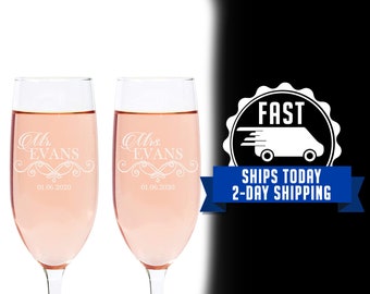 Pair of Clear Etched Personalized Wedding Toasting Champagne Flutes / Custom Engraved /Set of 2 Wedding Glasses/ Wedding glasses | Evans