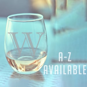Monograma Letras grabadas A-Z Copa de vino sin tallo / Regalo personalizado para mujeres-Regalo para su-Dama de honor Regalo-para esposa-para amigos-Regalo personalizado