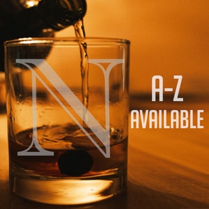 Monograma Letras grabadas A-Z 10oz Whiskey Rocks Glass /Bourbon Scotch Lowball Old Fashioned/Regalos para él/para padrinos de boda/para marido/