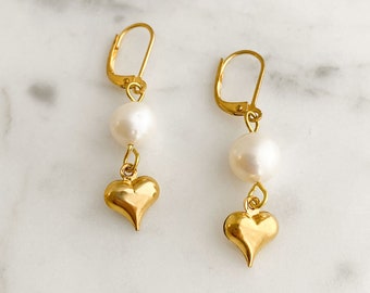 Pearl and Gold Heart Earrings, Vintage White Pearl and Gold Puff Heart Dangle Earrings, Pearl Drop Earrings, Pearl Heart Earrings, E2108