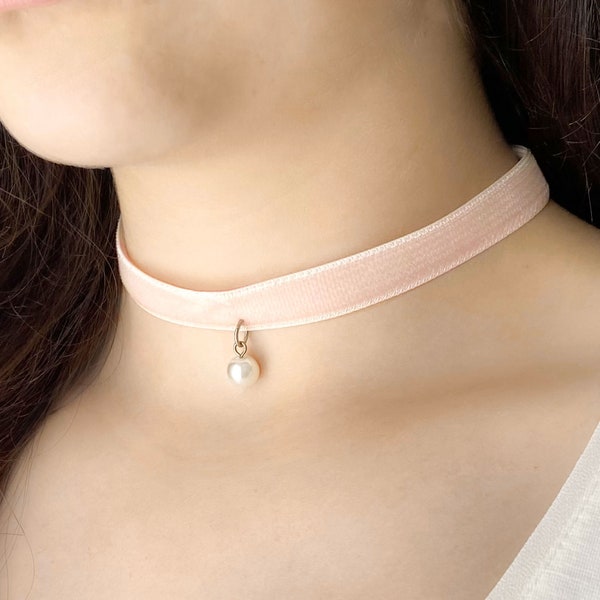 Blush Pink Velvet Choker; Double Sided Velvet for Comfort; Drop Pearl Choker Necklace; Bridgerton Style; Your Choice of Pearl, C600-91