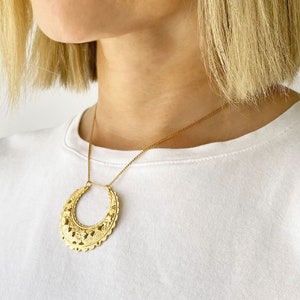 Gold Half Moon Necklace; Vintage Gold Filigree Half Moon Pendant; Short Gold Pendant Necklace Made from a Vintage Shoe Clip; N2213