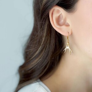 Art Deco Gold Tone Structural Drop Earrings, Vintage Minimalist Pointed Pendants, 18kt Gold Plated Wires, Simple Flared Bar Triangles, E810