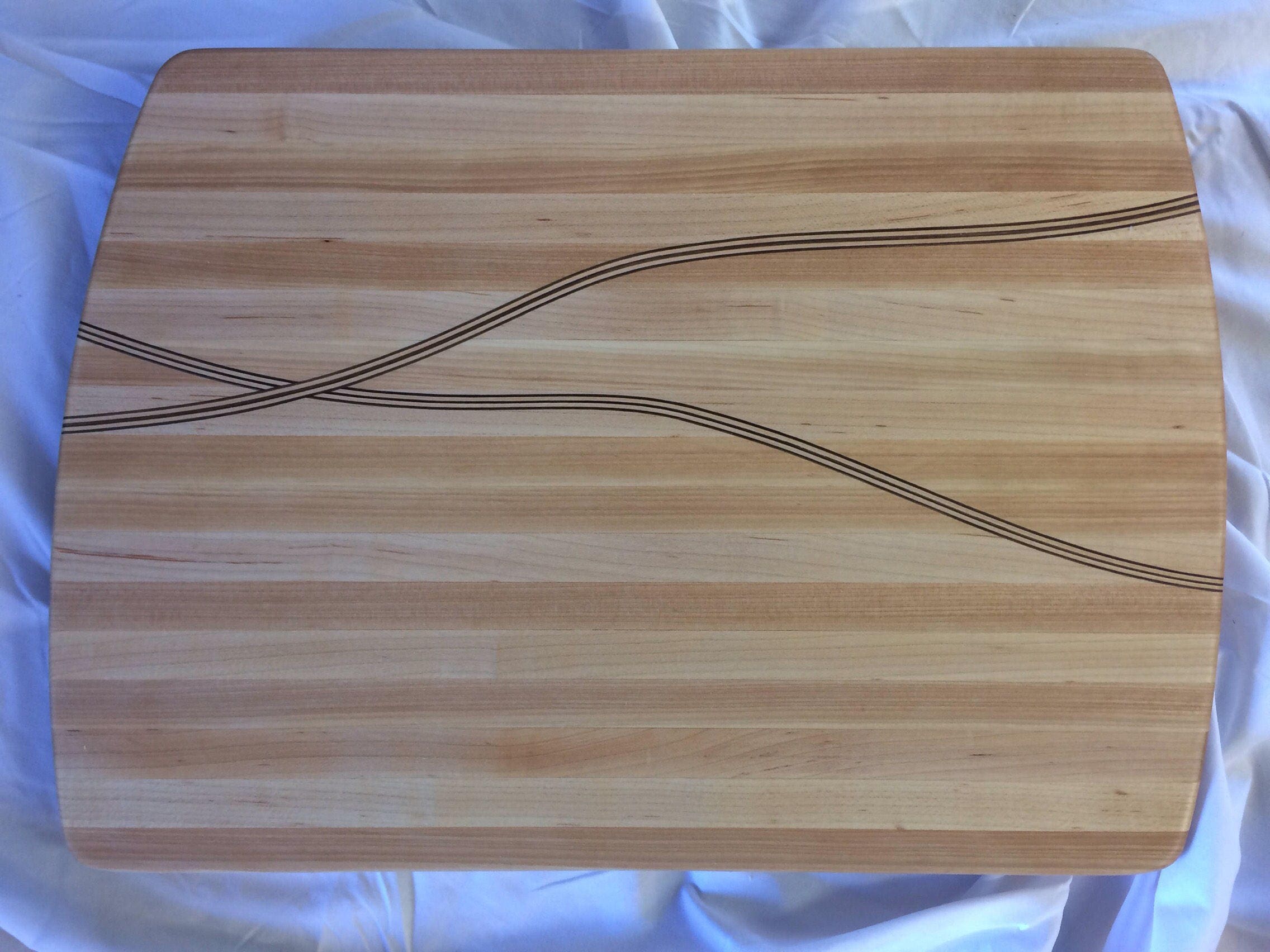 Hand-crafted Cutting Boards with Walnut and White Maple — Red & Rugged™