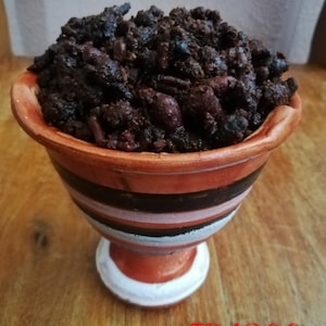 Thiouraye Diguidjé: Artisanal incense grains from West Africa. Bakhoor West Africa