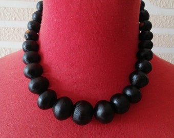 Handmade ebony necklace: Ebony necklace handmade West Africa, Djalaban