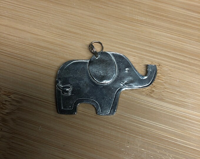 Engraved Christmas Tree Ornament (Elephant)