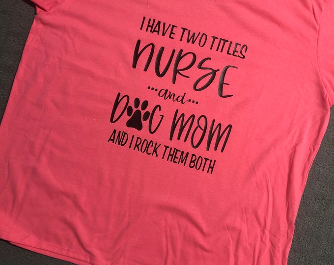 Dog Mom plus profession T-Shirt