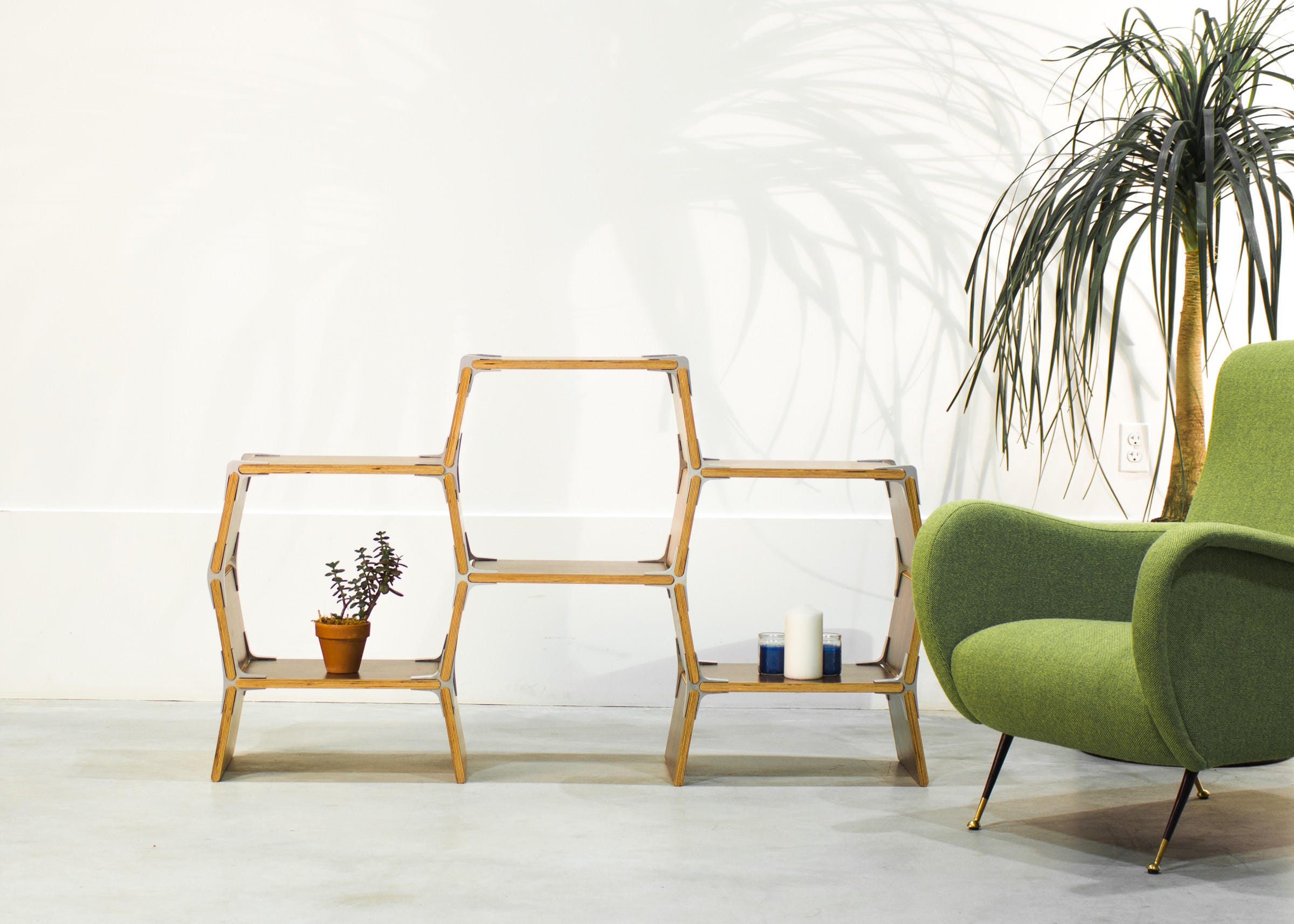 Étagère Hexagonale en Bois | 3 Cellules, Modulaire, Meubles de Ply, Récoltés Durablement, Fabriqués 