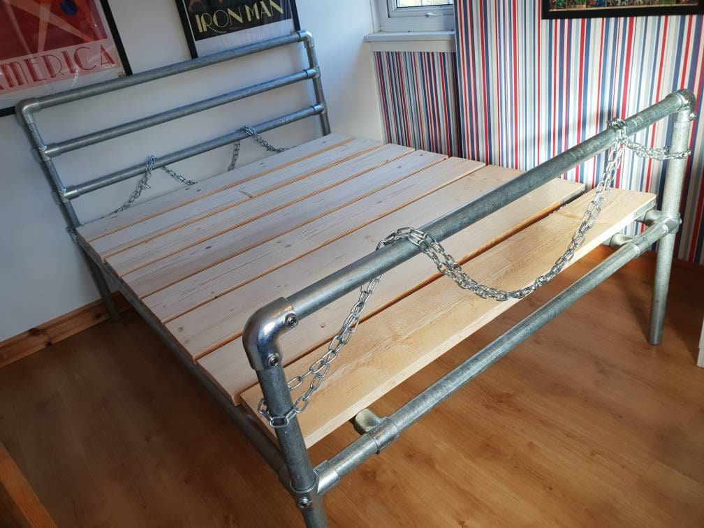 scaffold pole bed frame - www.gklondon.co.uk.
