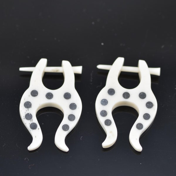 9 Dots On White Bone Earrings