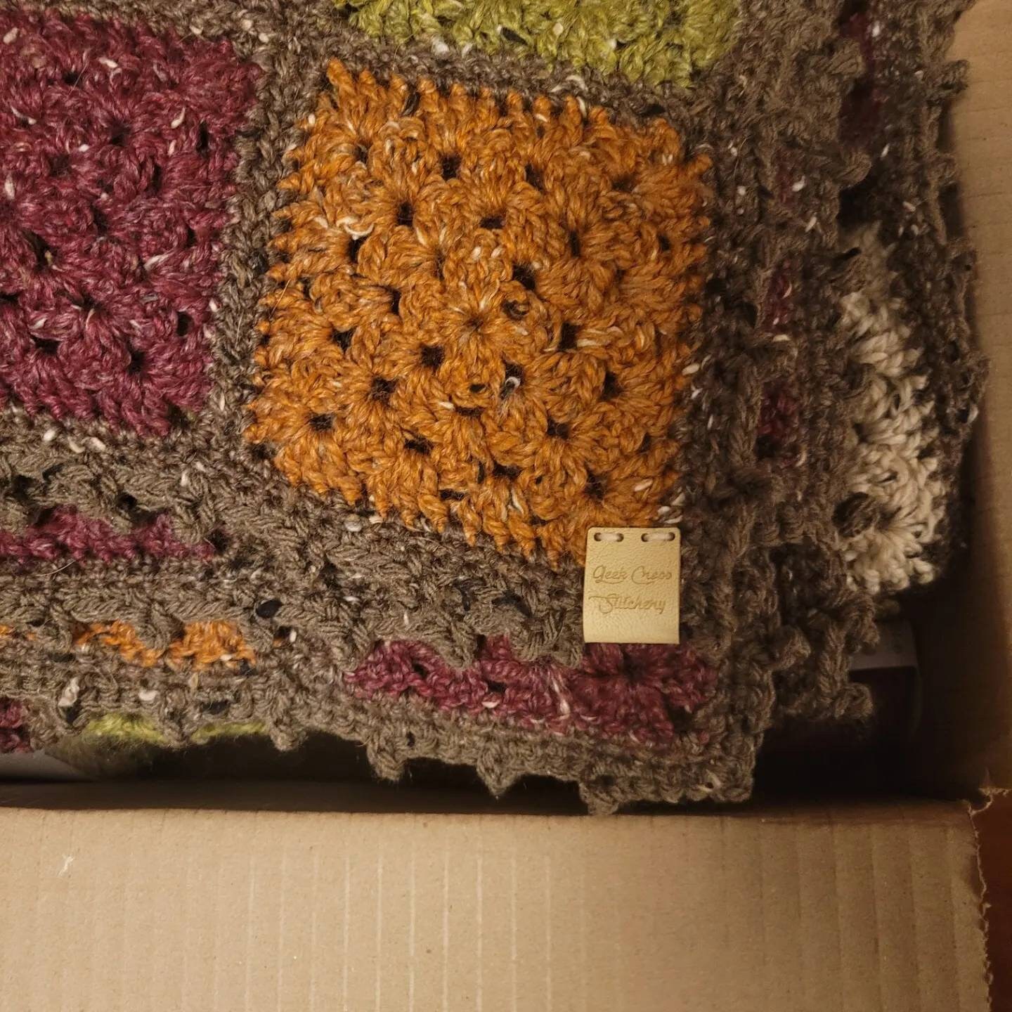 FO] And its finally finished and I am so pleased with it - the burrow  blanket from the Harry Potter Crochet Wizardry book. : r/crochet