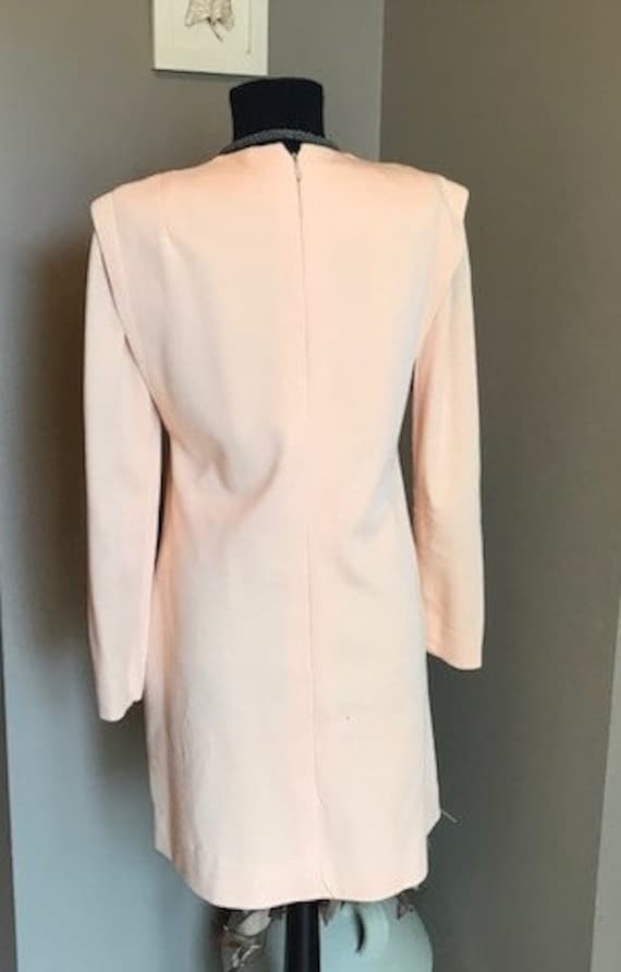 70s Bill Blass Peach Knit Shift Dress/Modern Day … - image 2