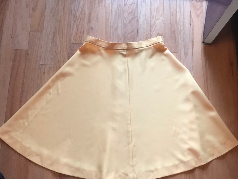 70s Butternut Yellow Swing Skirt Vintage Full Skirt Midi Skirt Modern Day Large Large Vintage